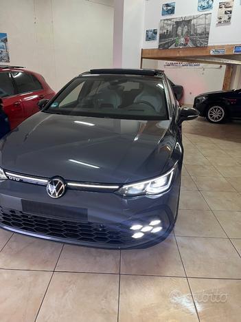 VOLKSWAGEN Golf 8 GTD TETTO APRIBILE full optional