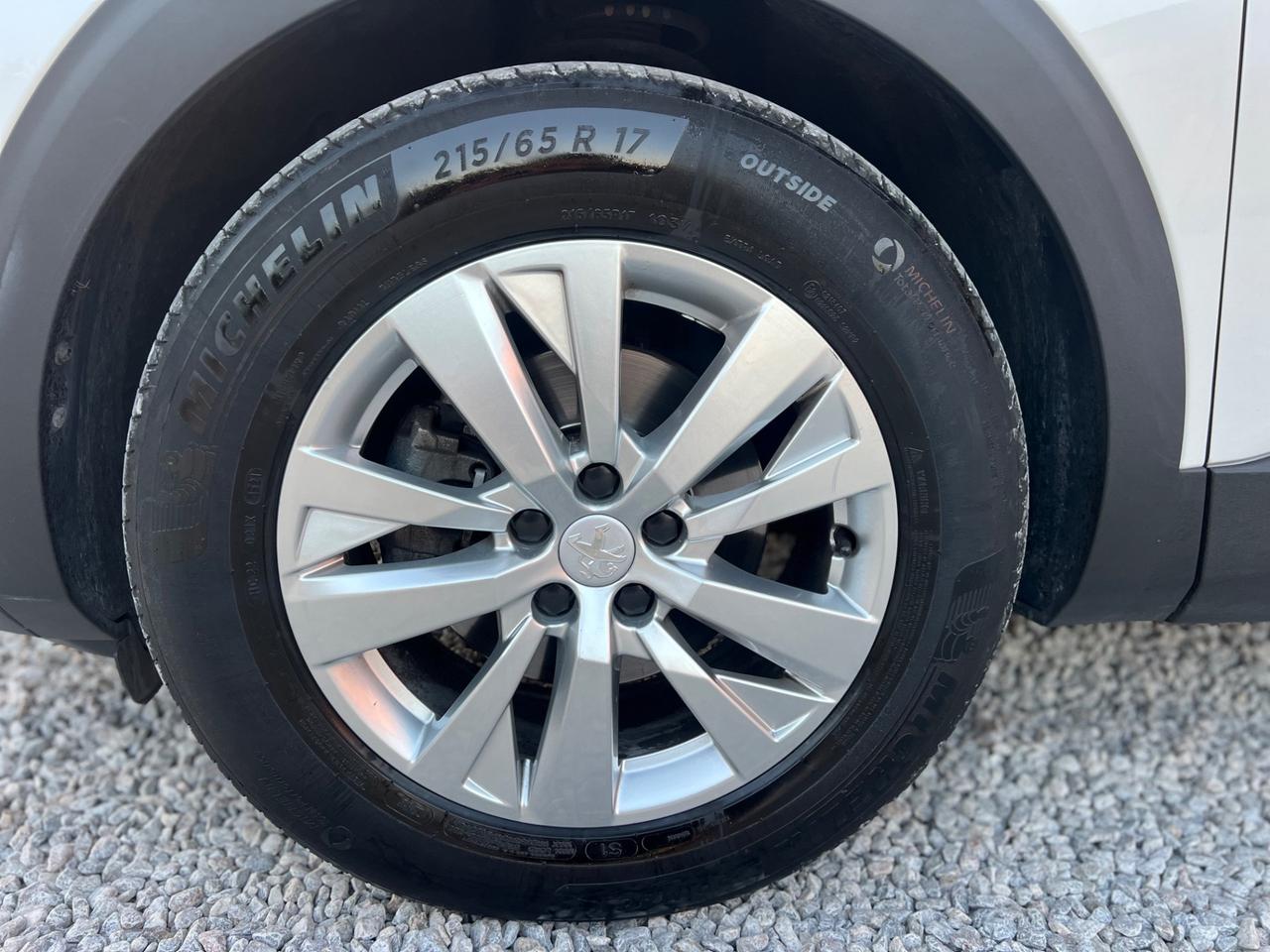 Peugeot 3008 BlueHDi 130 S&S Allure