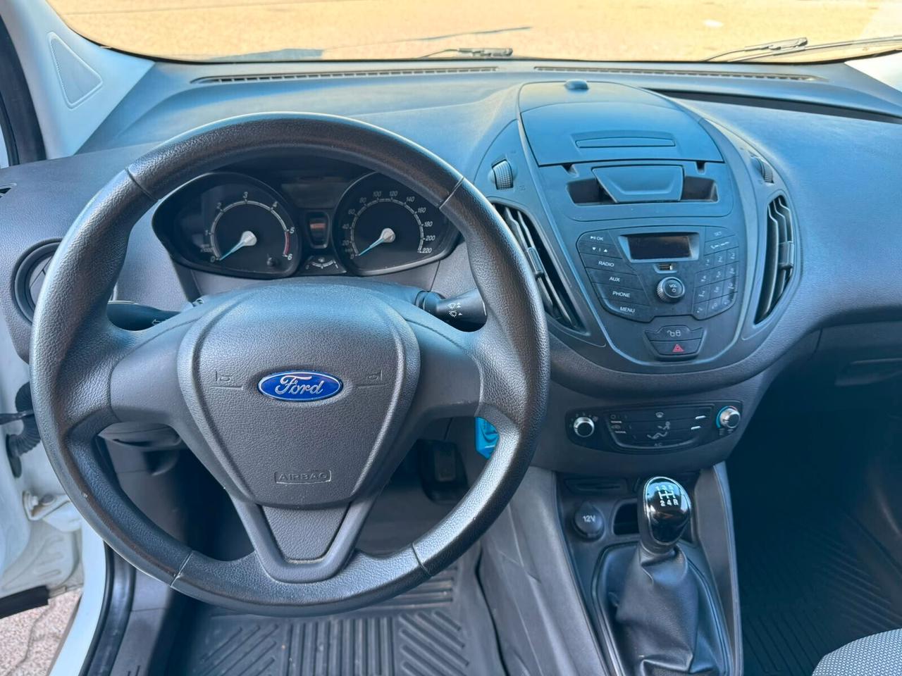 Ford Transit Courier 1.5 TDCi 75CV Van Entry