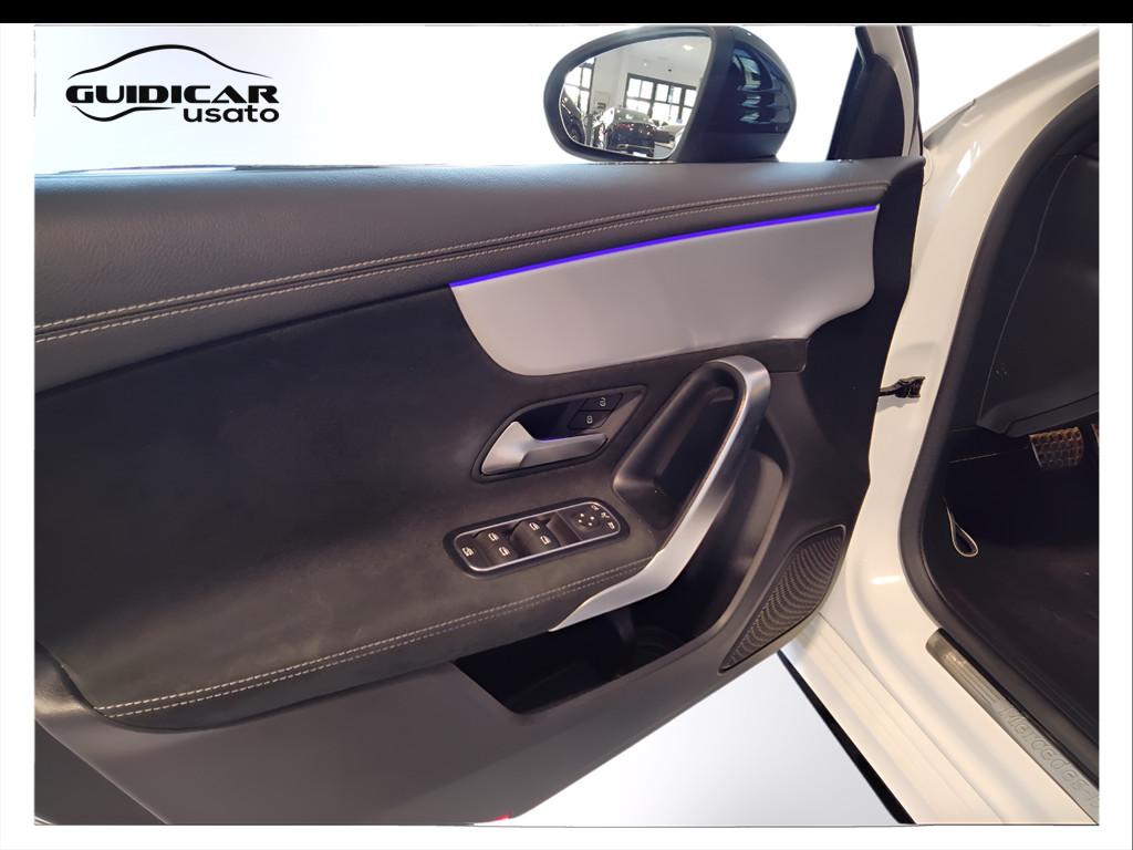 Mercedes-Benz Classe A - W177 2018 - A 180 d Premium auto