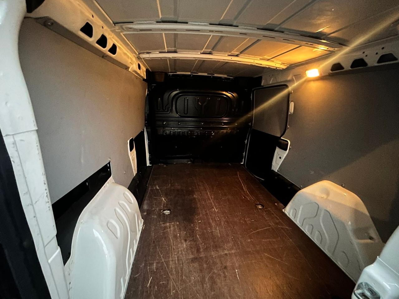 fiat doblo 1.4 metano GANCIO TRAINO 2017