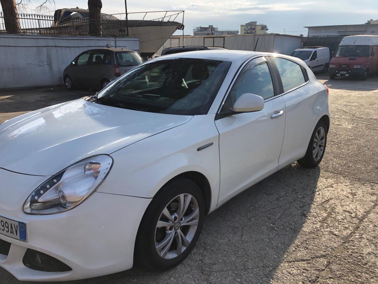 Alfa Romeo Giulietta 1.6 JTDm-2 105 CV Distinctive