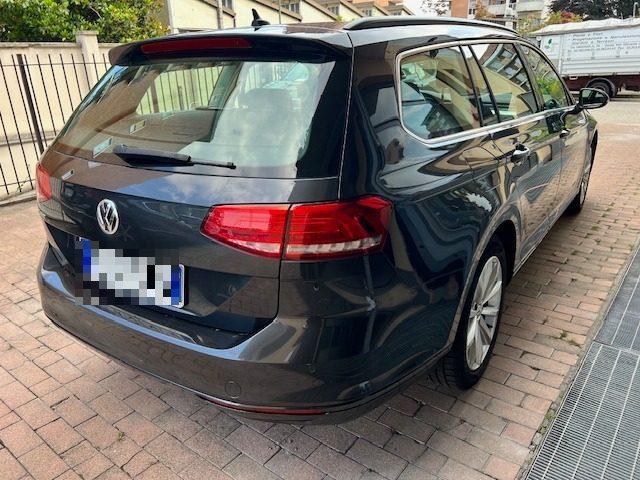 VOLKSWAGEN Passat Variant 1.6 TDI SCR DSG Business BMT