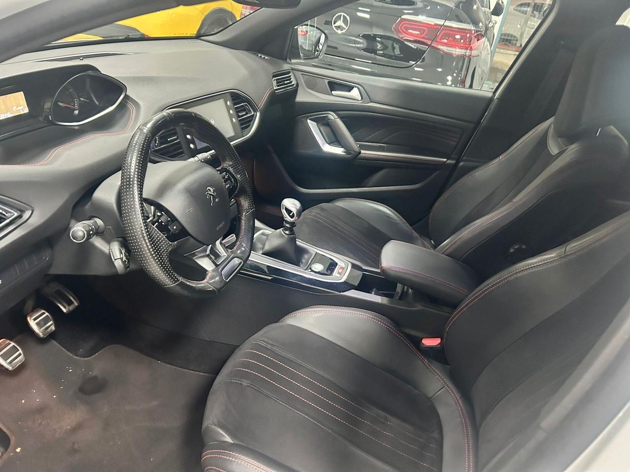 Peugeot 308 1.2B 130CV GT Line 2015