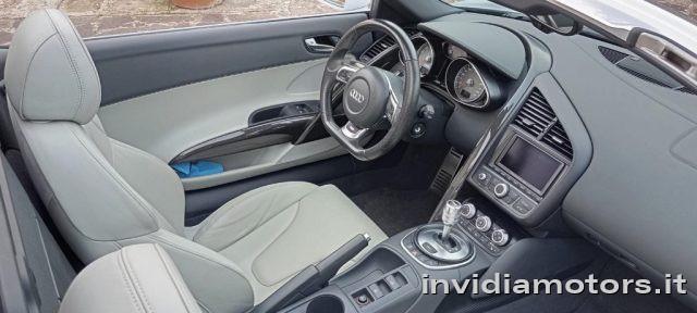 AUDI R8 Spyder 4.2 V8 FSI quattro R tronic