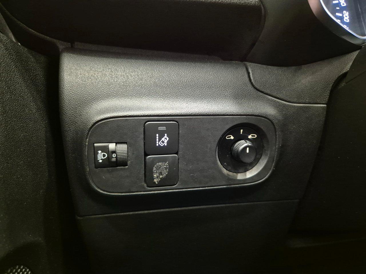 Citroen C3 1.2 puretech Shine 82cv - NEOPATENTATI - Cam - Carplay