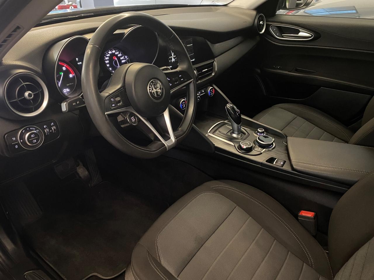 Alfa Romeo Giulia 2.2 136 cv Automatica- Navi
