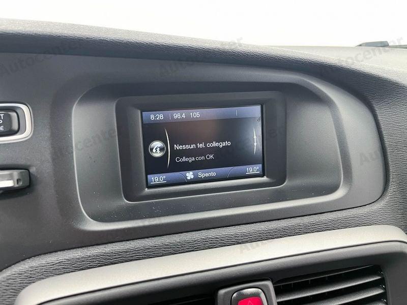 Volvo V40 T2 BZ 122 CV MANUALE
