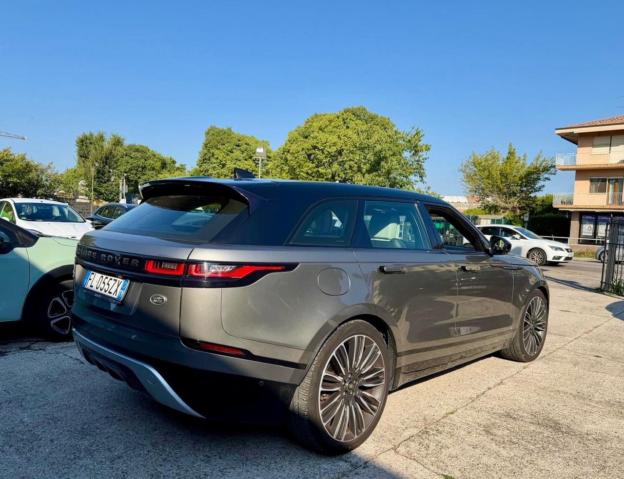 Range Rover Velar 240 CV R-Dynamic HSE