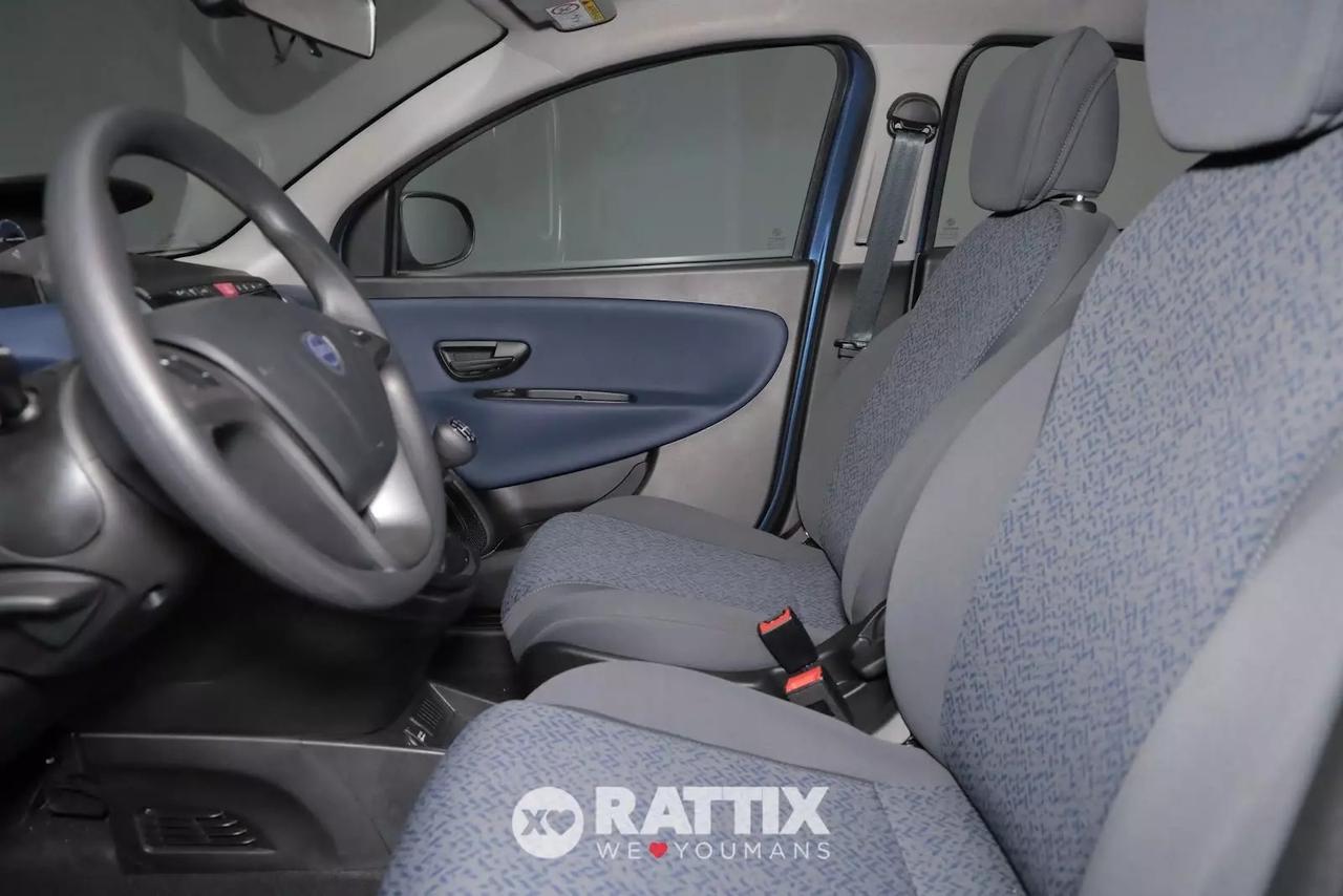 Lancia Ypsilon 1.0 Firefly Hybrid 70CV Silver