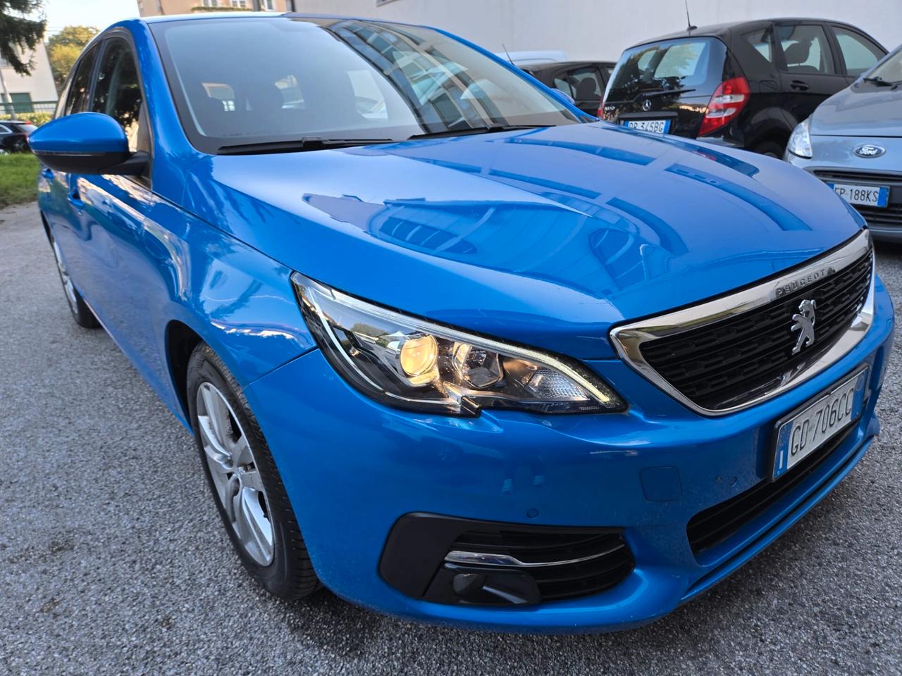 Peugeot 308 BlueHDi 130 S&S SW Allure