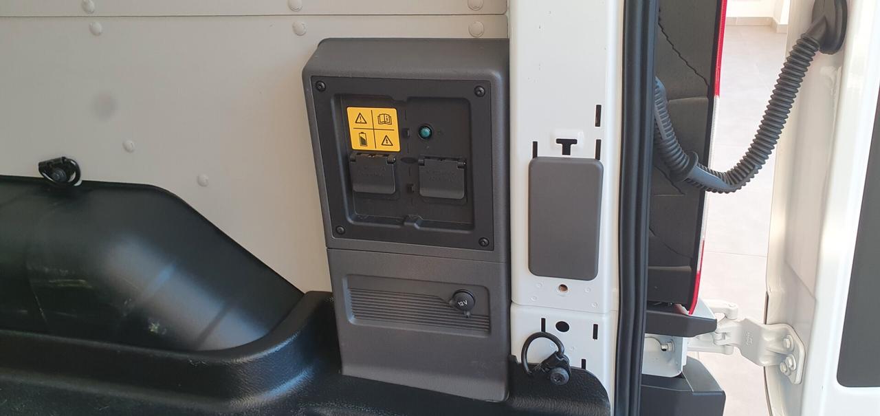 Ford Transit E-Transit Van 350 L2H2 Trend 269CV Batt. 68KWh Auton. 260Km