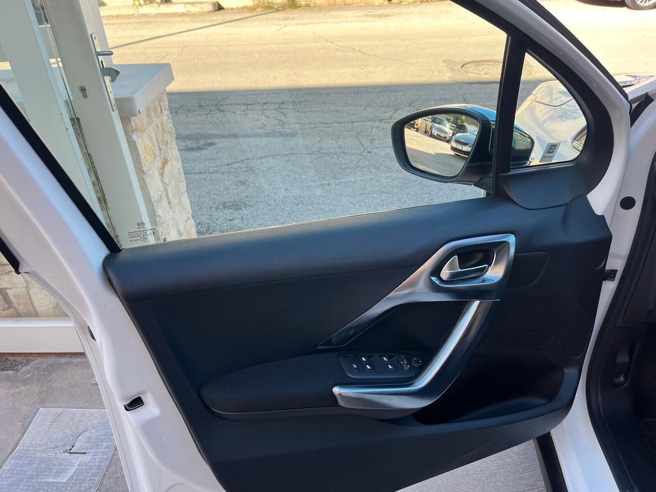 Peugeot 2008 BlueHDi 120 S&S Féline