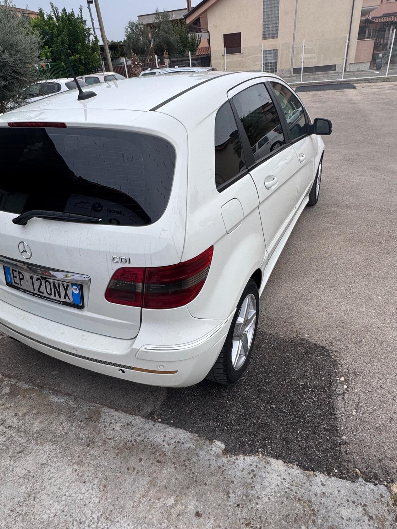 Mercedes-benz B 180 CDI BlueEFFICIENCY Premium