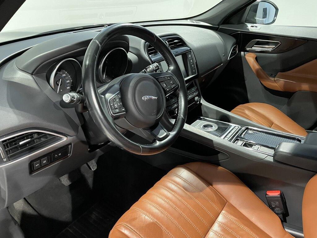 Jaguar F-Pace Pure awd 180cv auto - IVA ESPOSTA - SOLO COMMERCIANTI