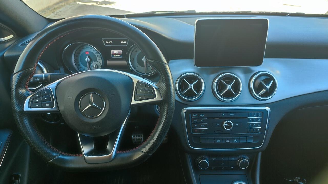MERCEDES CLA 200 PREMIUM