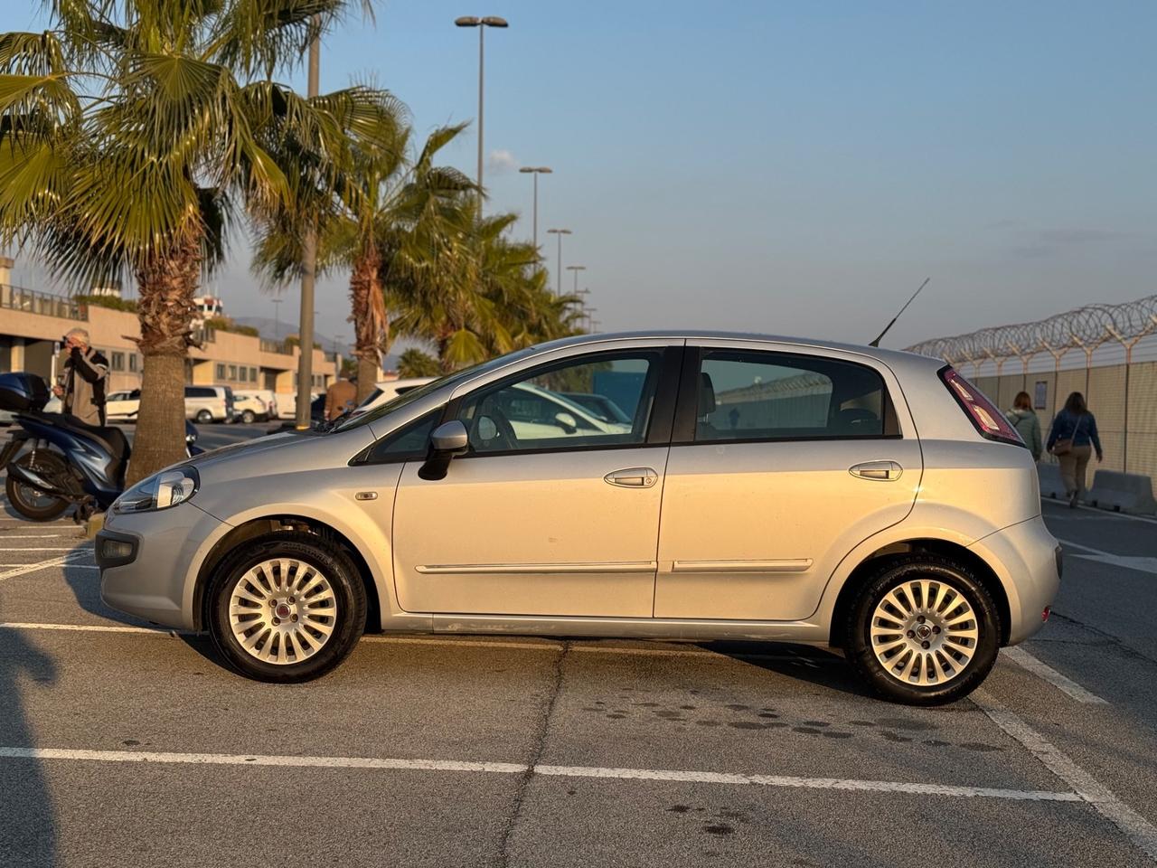 FIAT PUNTO EVO 1.4 BENZINA GPL 12 MESI DI GARANZIA