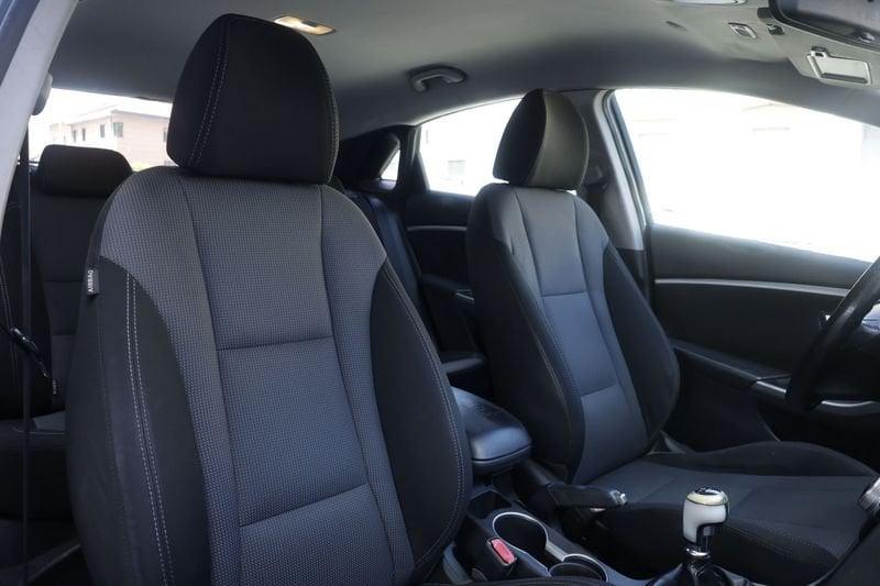 Hyundai i30 Hyundai i30 1.6 CRDi 5p. Comfort Unicoproprietario