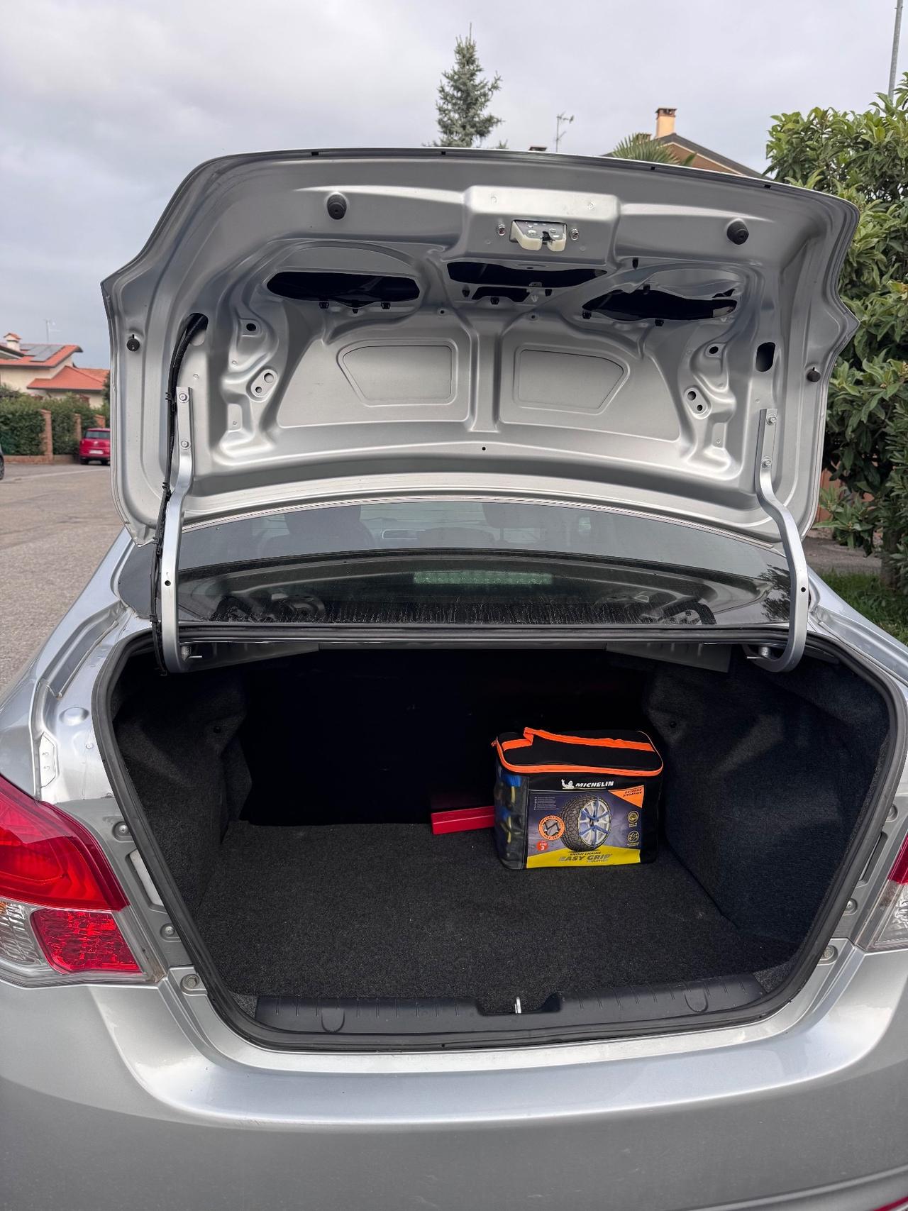Mitsubishi Attrage Versione Unica