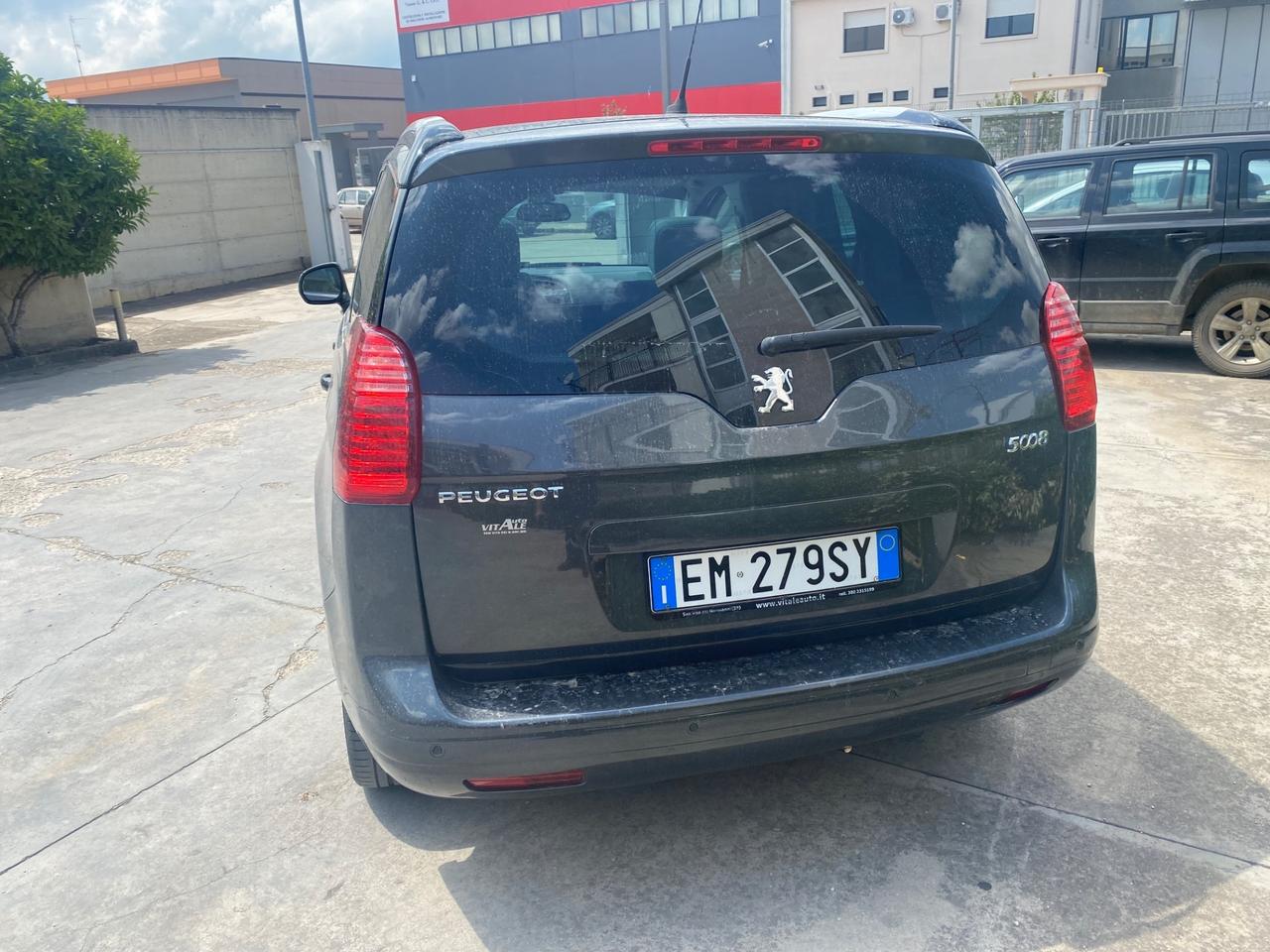 Peugeot 5008 1.6 e-HDi 112CV Stop&Start cambio robotizzato Active