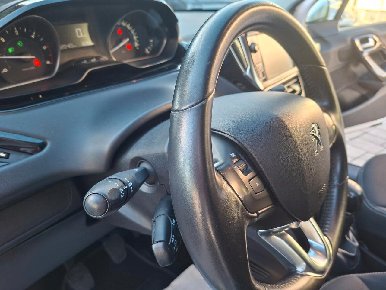 Peugeot 208 BlueHDi 75 5 porte EURO 6 - OK NEOPATENTATI