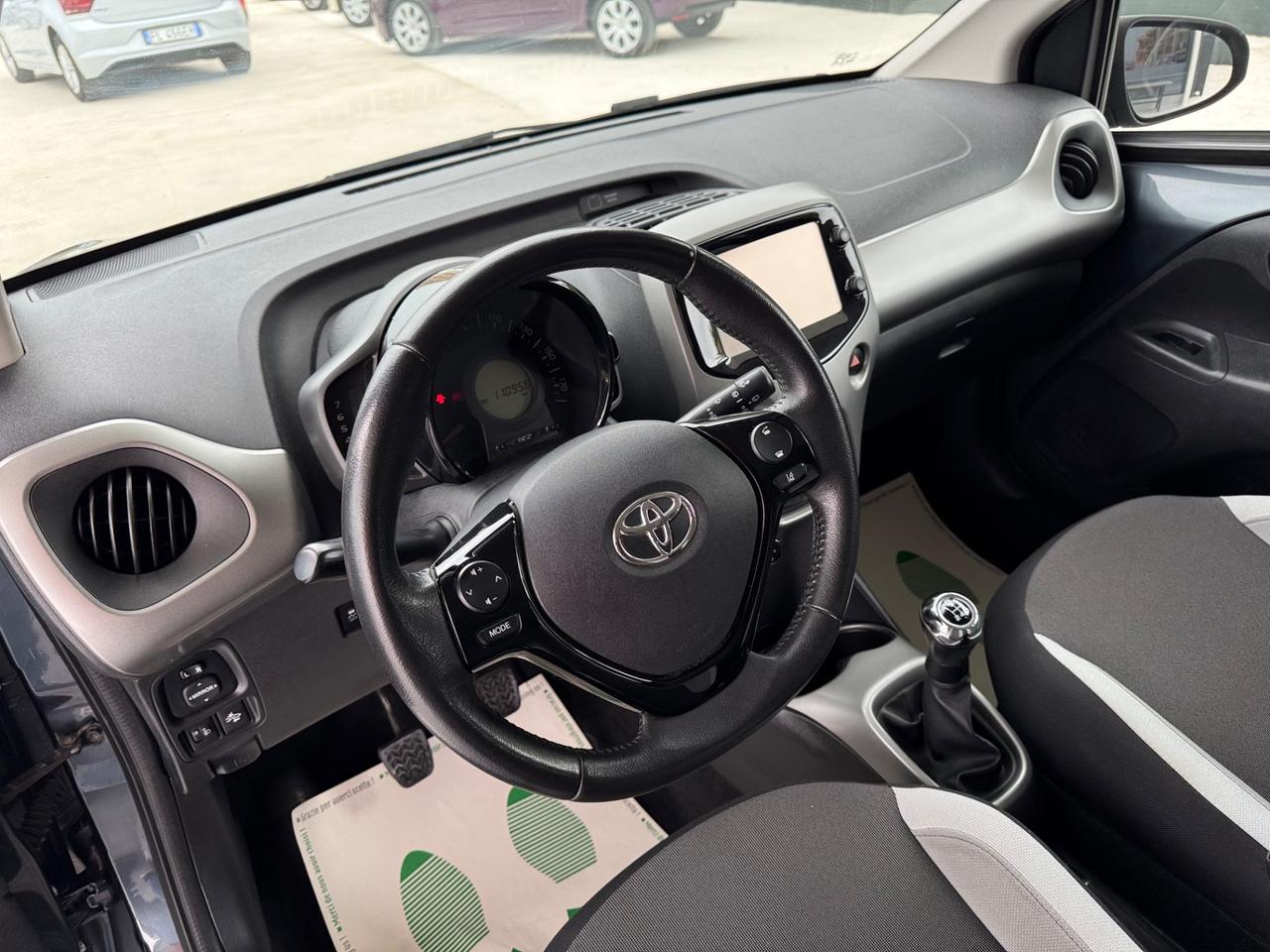 Toyota Aygo 1.0 VVT-i 69 CV 5 porte x-play