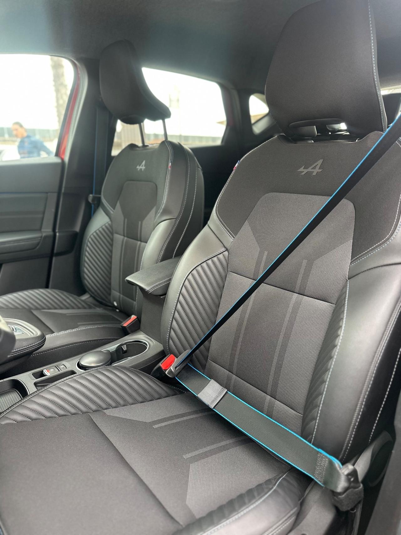 Renault Captur Mild Hybrid 160 CV EDC Esprit Alpine