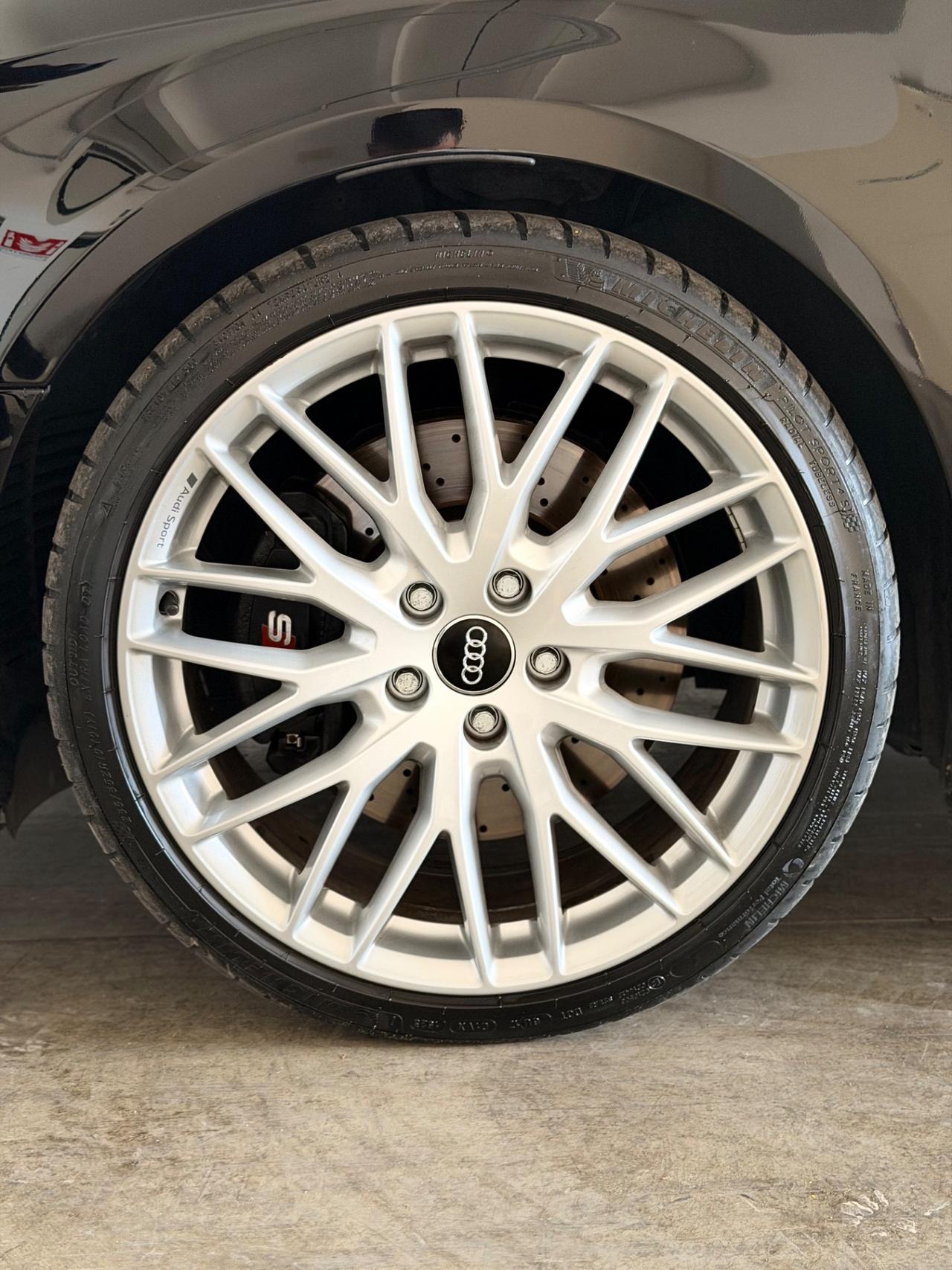 Audi S3 SPB 2.0 TFSI quattro S tronic