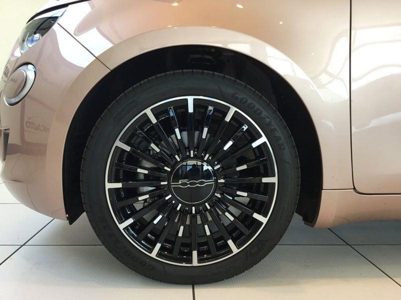 FIAT 500C Hybrid Hybrid La Prima MY25