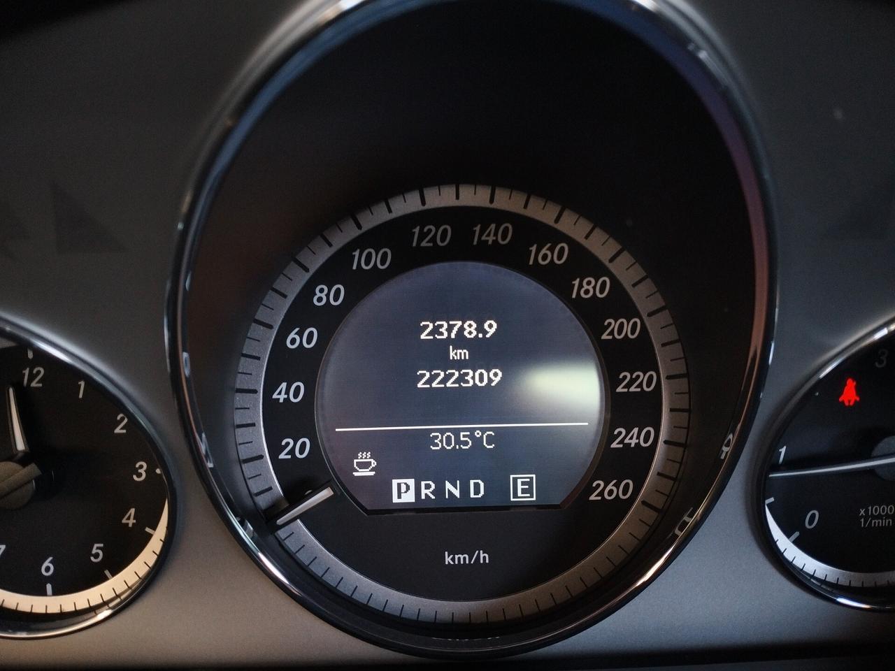 Mercedes-benz E 220 CDI Coupé BlueEFFICIENCY Avantgarde