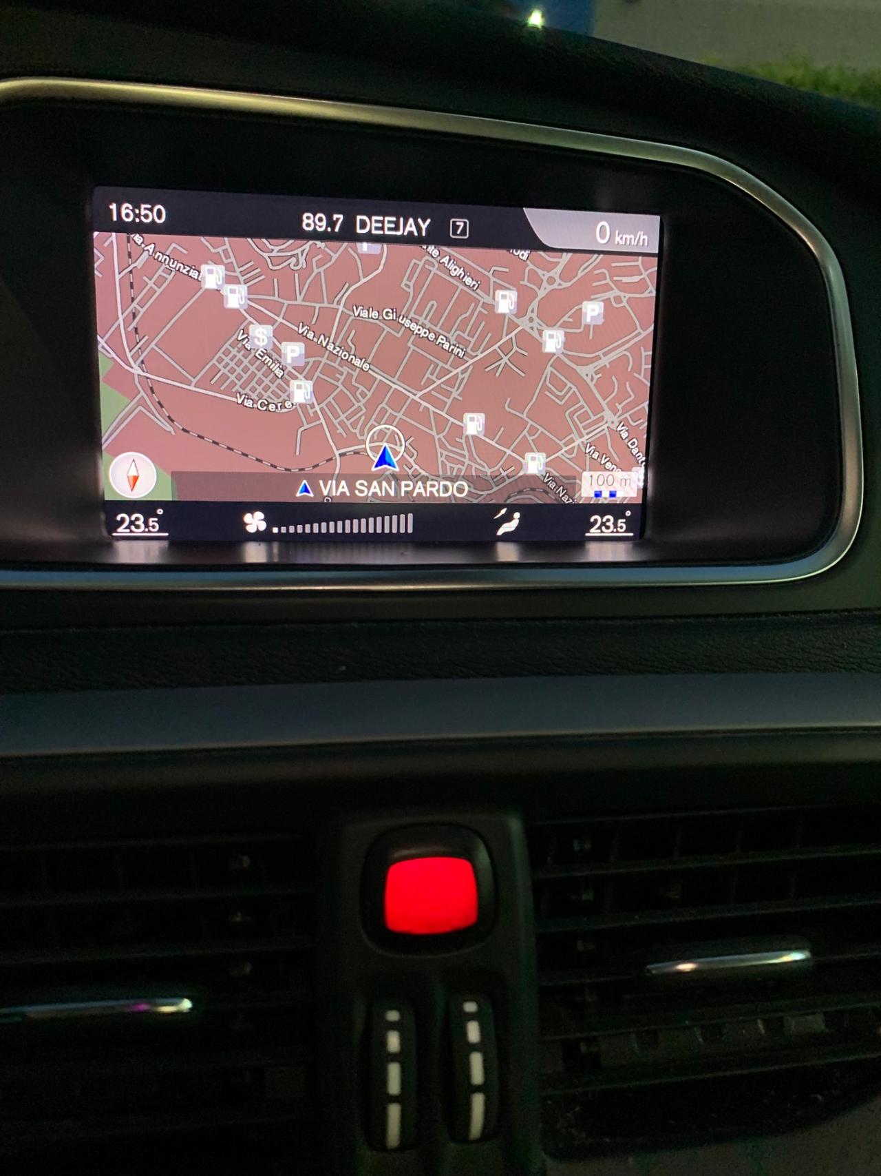 Volvo V40 Cross Country D2 Business Plus