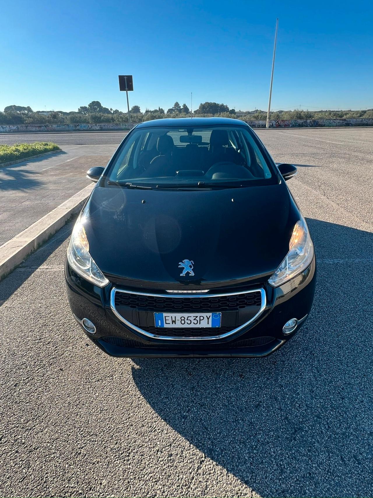 Peugeot 208 1.4 HDi 68 CV 5 porte Allure - 2014