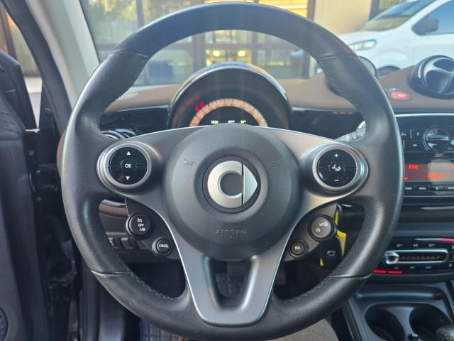 smart forTwo 0.9 90 cv Benzina Tetto Panoramico