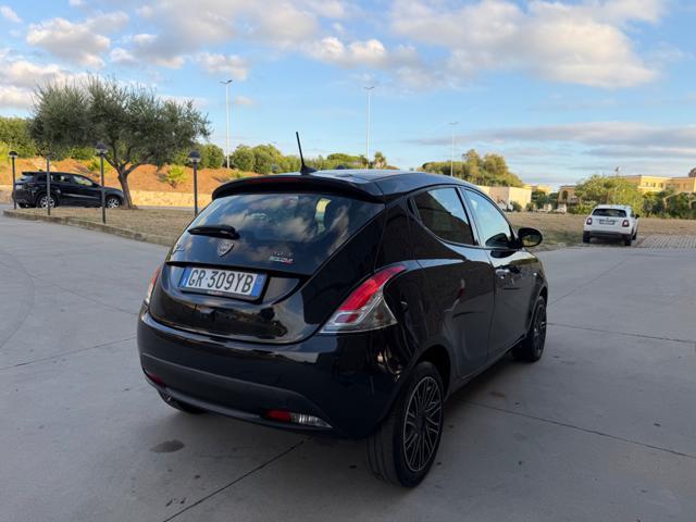 LANCIA Ypsilon GOLD+RETROCAMERA+NAVI CARPLAY+LED