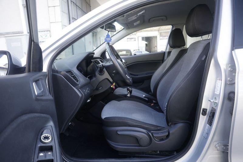 Hyundai i20 Hyundai i20 1.1 CRDi 12V 5 porte Comfort 55KW ANNO 2015
