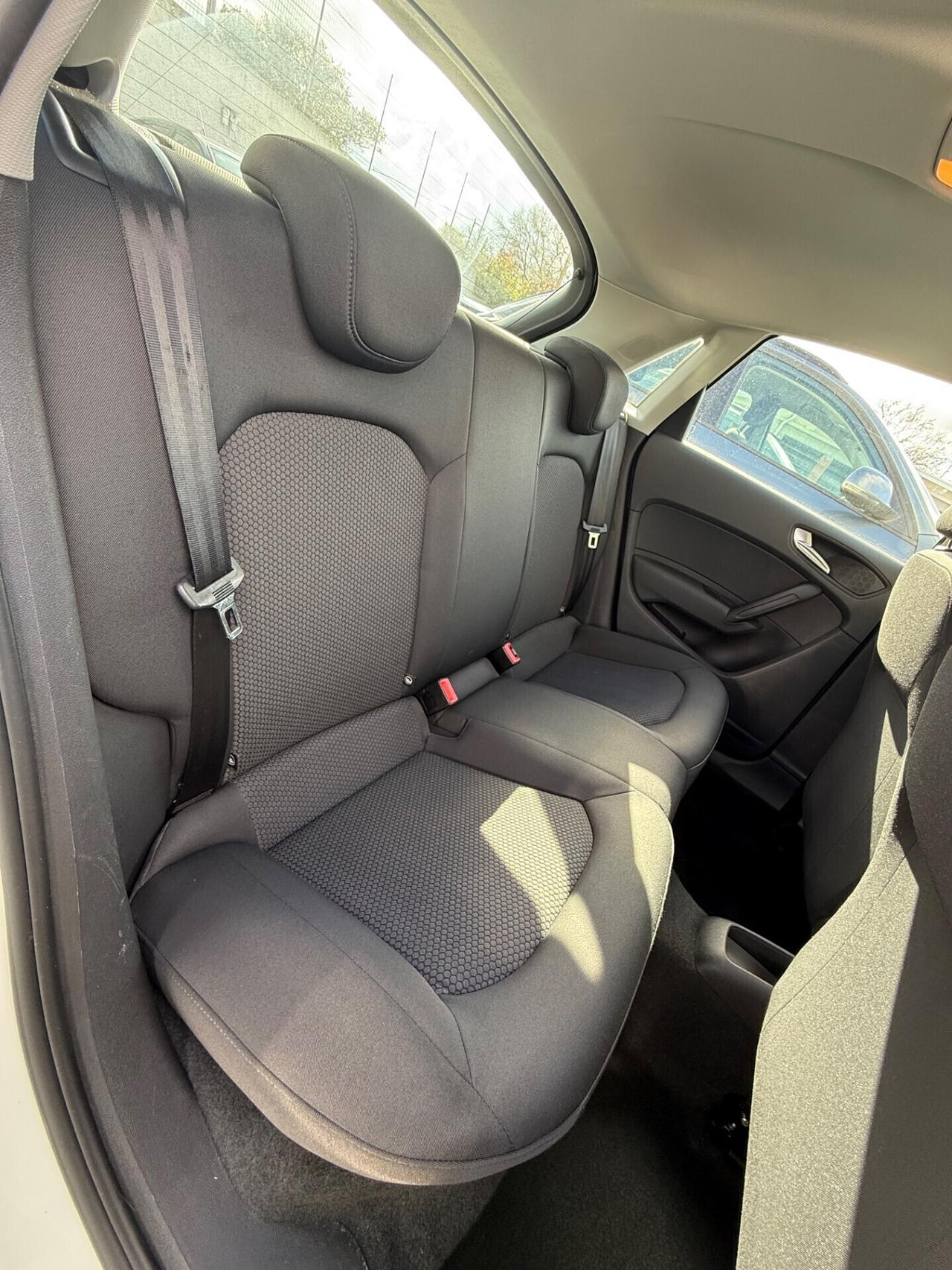 Audi A1 1.6 TDI,5 porte,LED diurni,Bluetooth,comandi al volante,ecc.