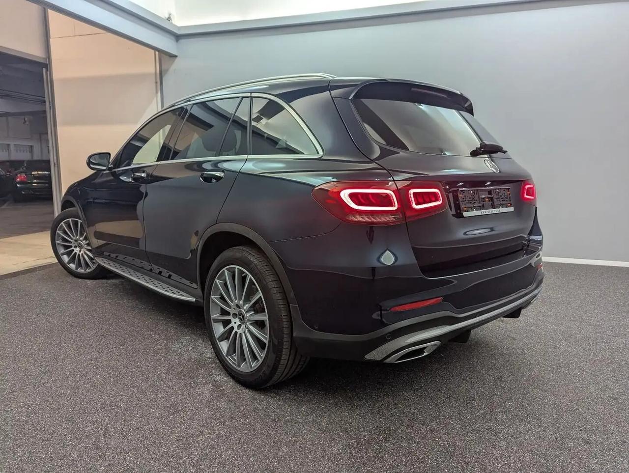 Mercedes-Benz GLC 300 d 4MATIC AMG Line