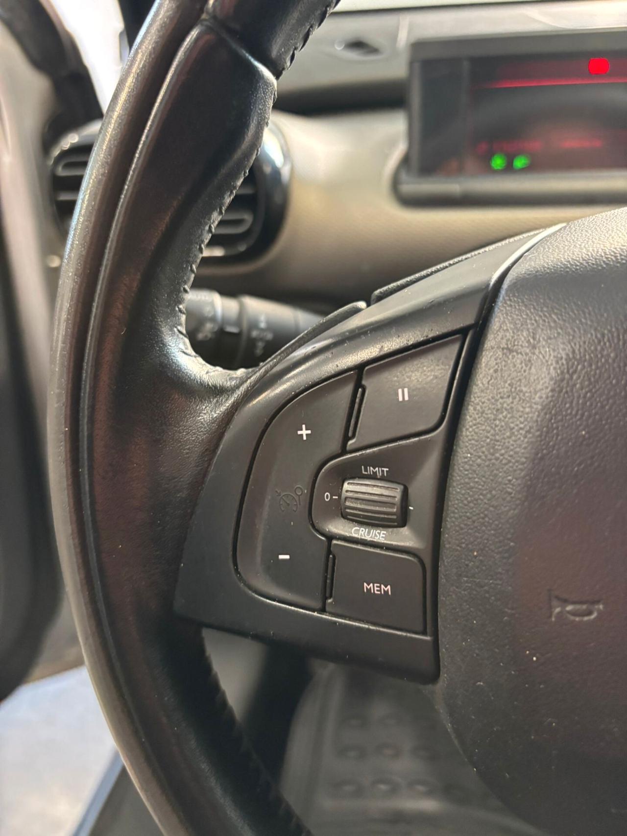 Citroen C4 Cactus 1.6 BlueHDi 100 Shine