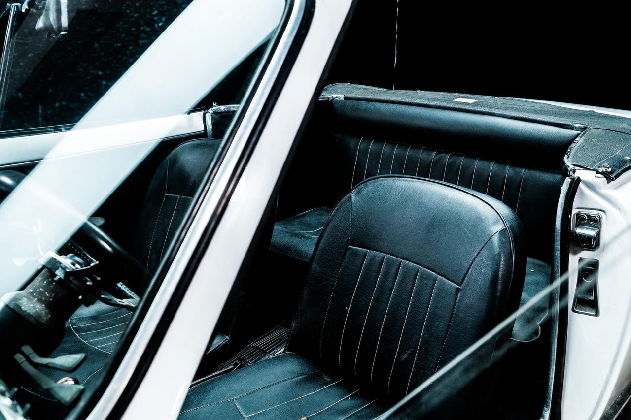 Fiat 850 Spider carrozzeria “Vignale” ASI CON CRS