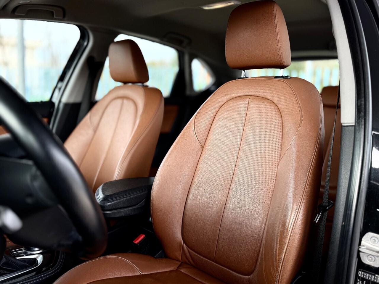 Bmw 216d Active Tourer Luxury *PELLE*FARI LED