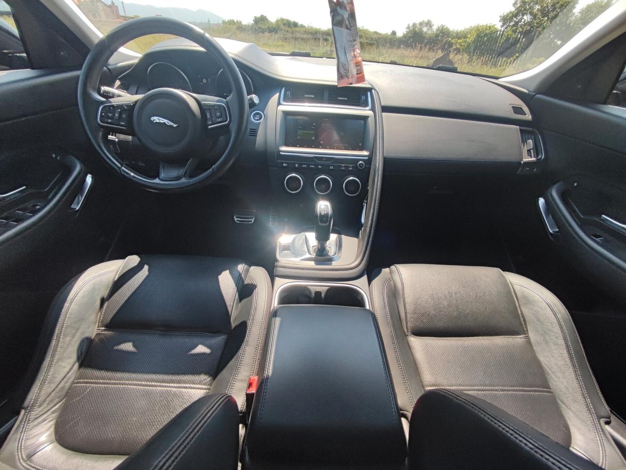 Jaguar E-Pace 2.0D 150 CV AWD aut. R-Dynamic S