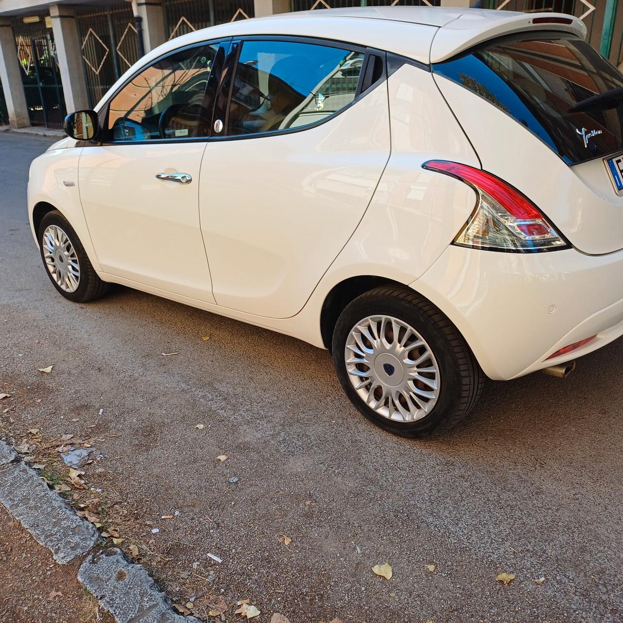 Lancia Ypsilon 1.2 69 CV 5 porte GPL