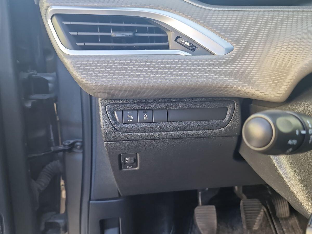 PEUGEOT 208 1.2 82CV ALLURE