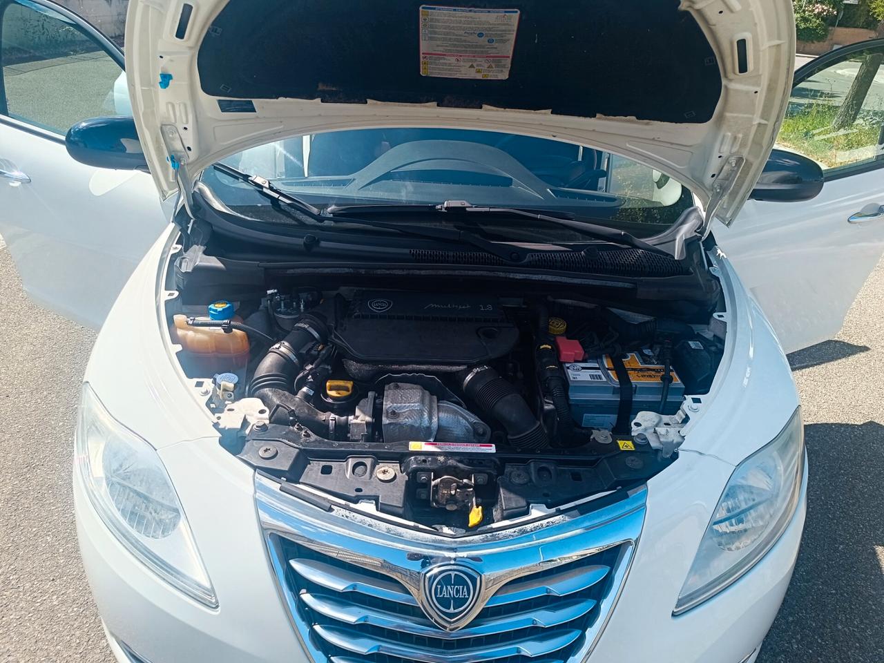 Lancia Ypsilon 1.3 MJT 75 CV SOLAMENTE 129.000 KM