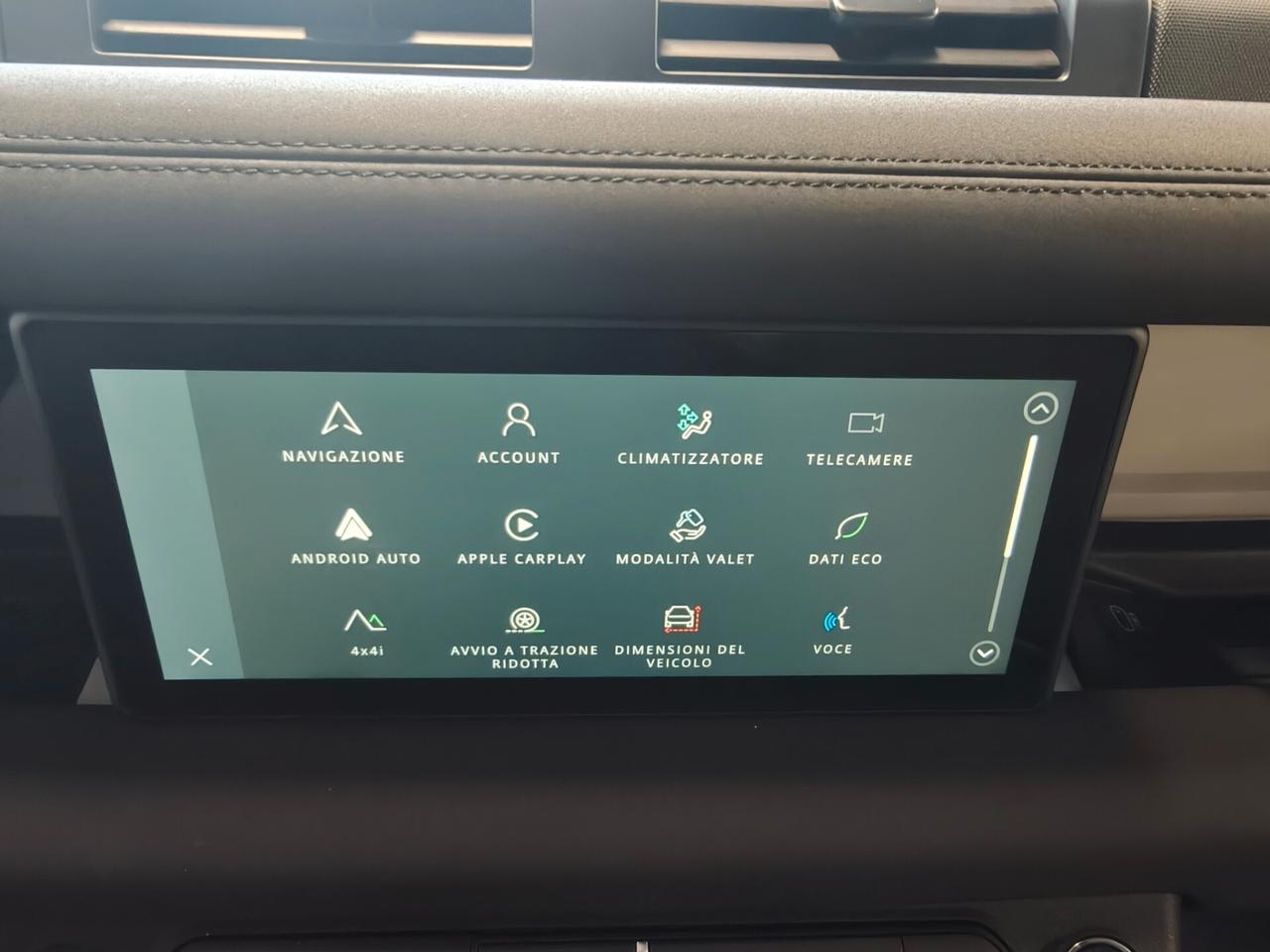 Land Rover Defender 110 3.0D I6 200 CV AWD Auto X-Dynamic SE