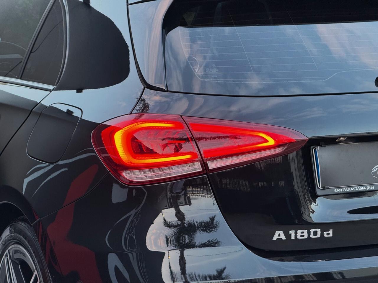 Mercedes-Benz A 180 d Premium AMG TETTO PACK LUCI
