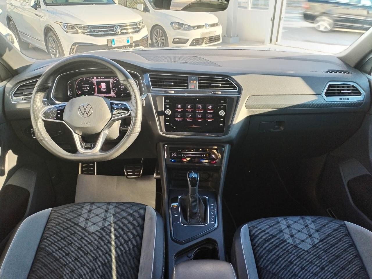 Volkswagen Tiguan 2.0 TDI 150 CV SCR DSG R-Line