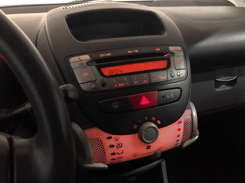 Toyota Aygo 5 Porte 1.0 VVT-i Sol