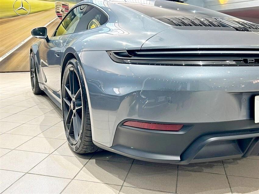 Porsche 911 Carrera GTS