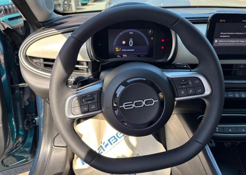 Fiat 600 1.2 hybrid La Prima 110cv auto LED-NAVI-18"
